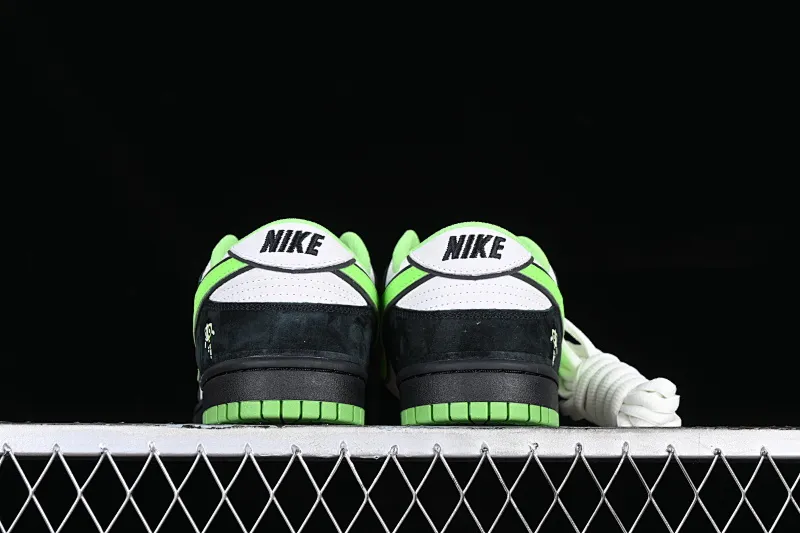 All Categories Nk SB Dunk Series Nk SB Dunk Low Low-top sneakers The Powerpuff Girls x Nk Dunk SB Low Powerpuff Girls joint black and green SB low-top casual sneakers GP5532-063